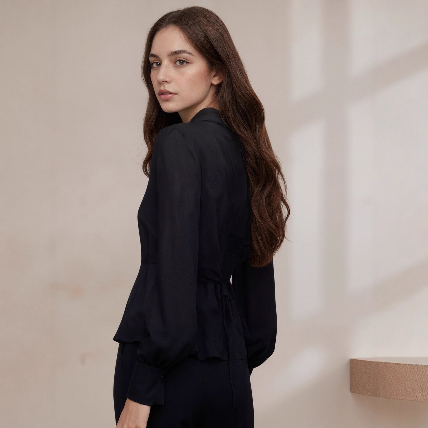 V-neck long sleeved shirt for women