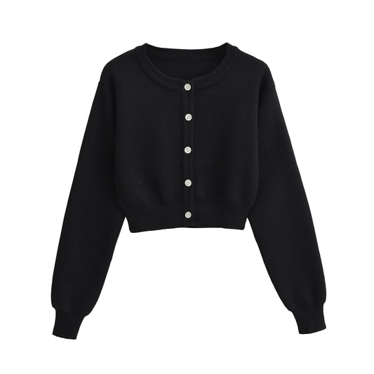 Round neck long sleeved sweater
