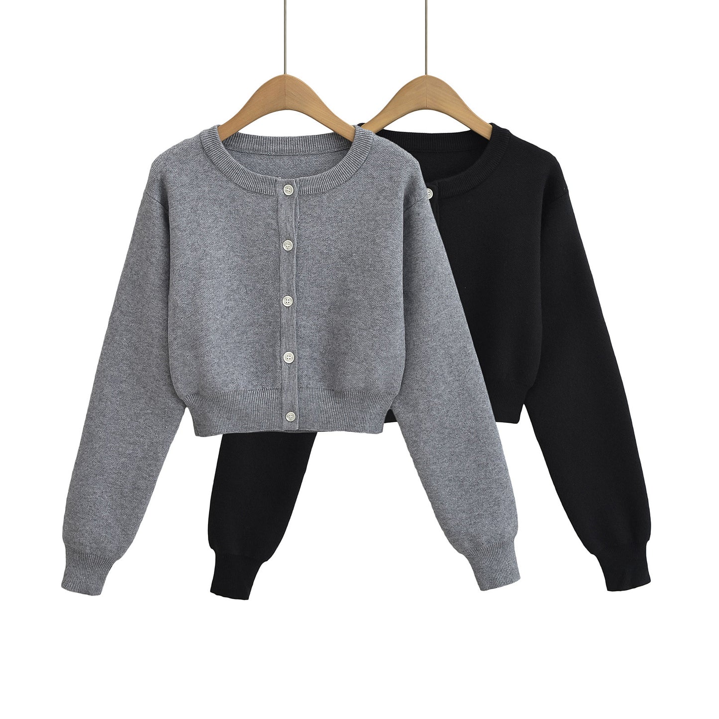 Round neck long sleeved sweater