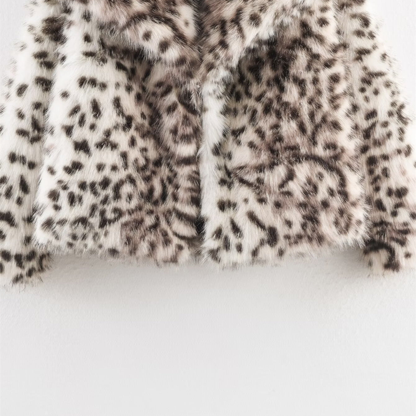 Thick leopard print faux fur jacket