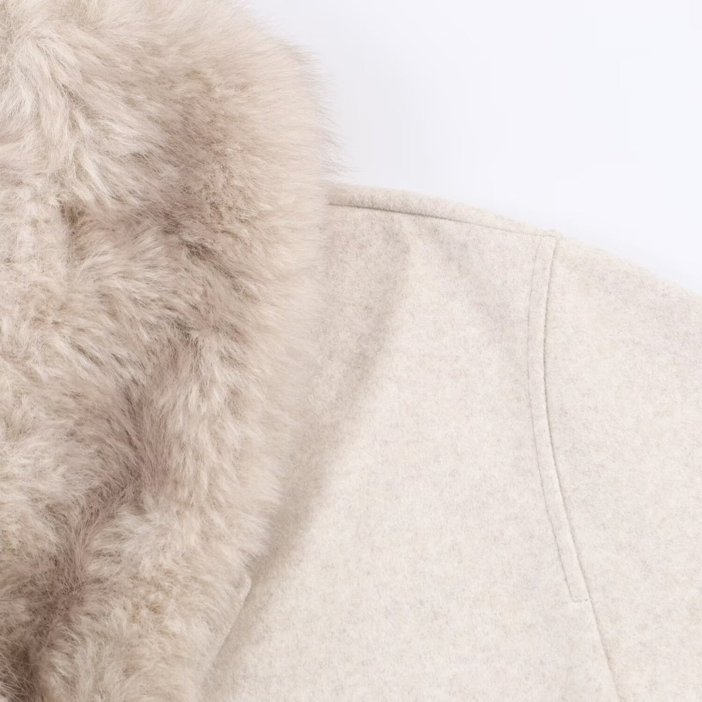 Commuter style fur collar short woolen coat