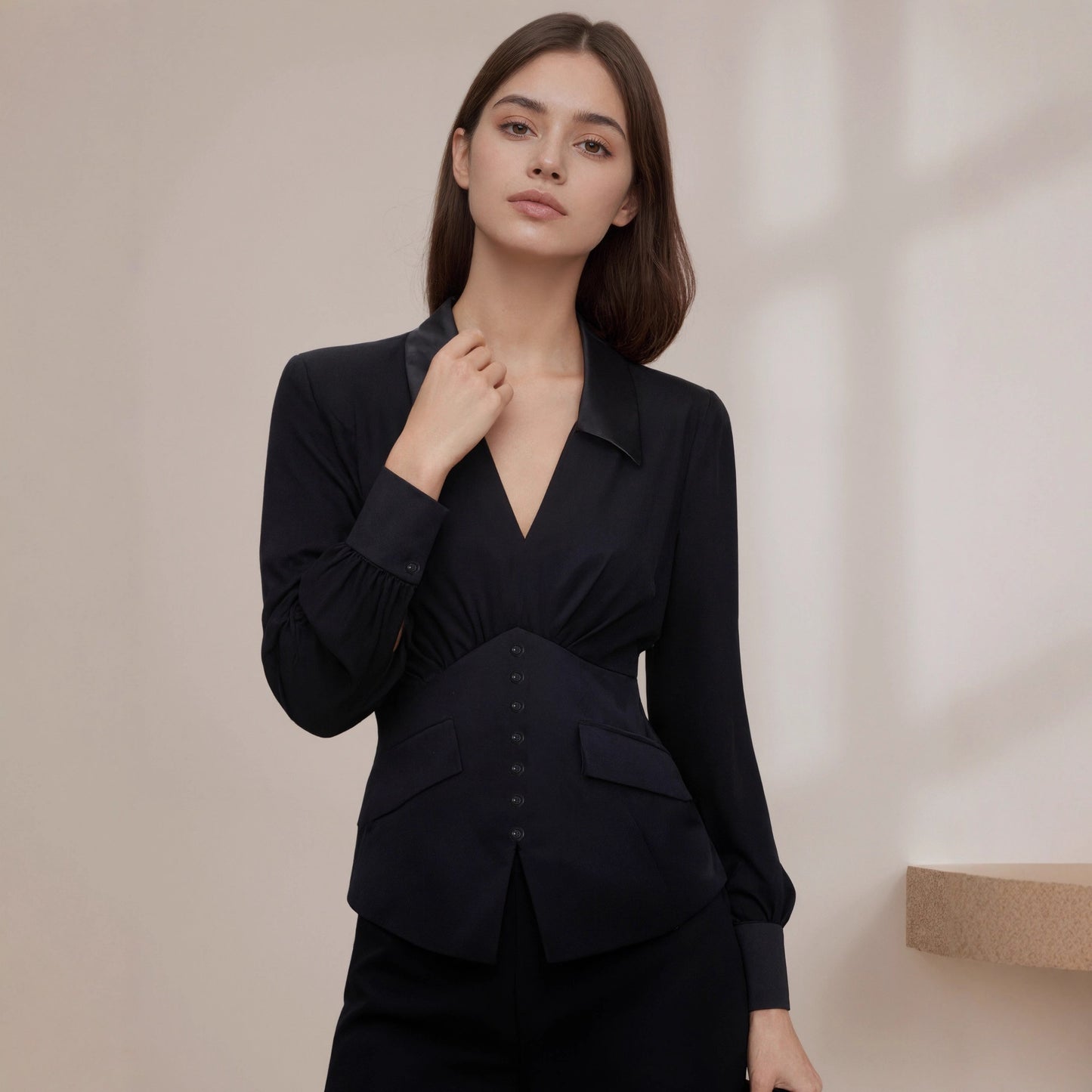 V-neck long sleeved shirt for women