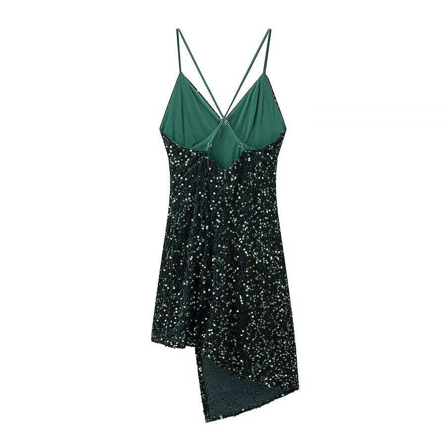 Backless three-dimensional cut camisole dress